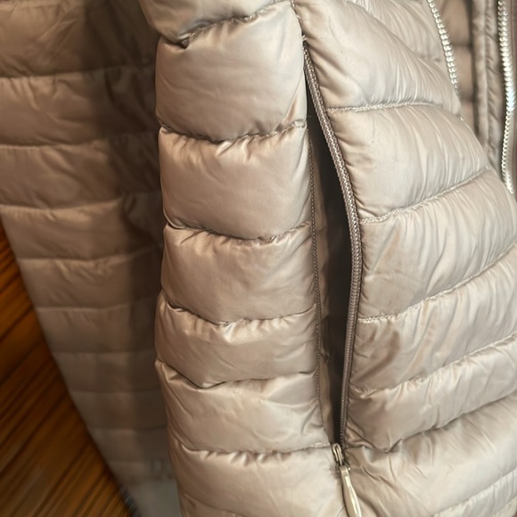Michael Kors women’s packable down jacket small - Picture 9 of 12